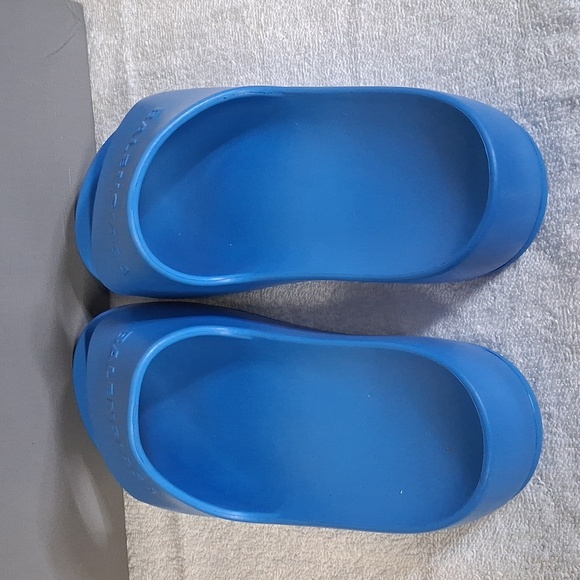Womens Balenciaga Vibrant Blue Slide Sandals Size 8 Beachy Casual Platform NIB - Picture 4 of 6